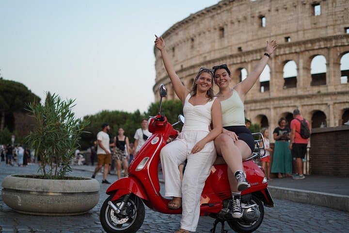 Ride and Shoot: Vespa Tour with Professional Photographer in Rome photo 4