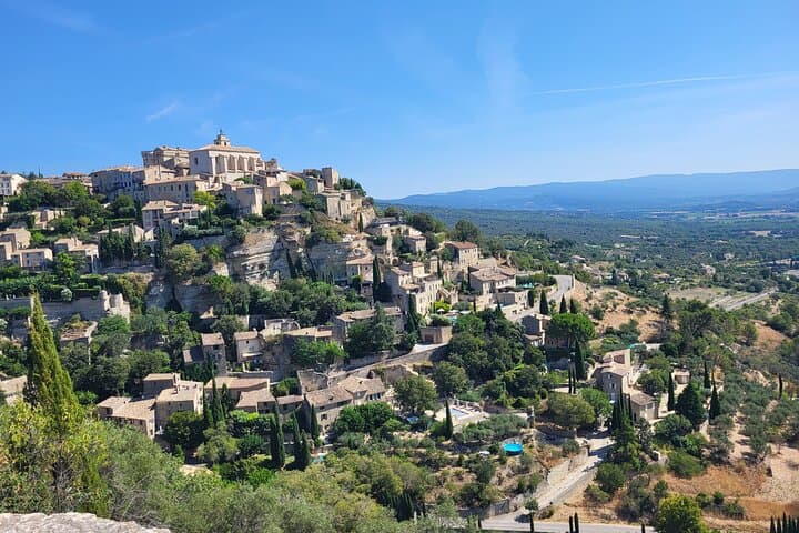 Highlights of Provence in One Day: Avignon to Luberon Day Tour photo 2