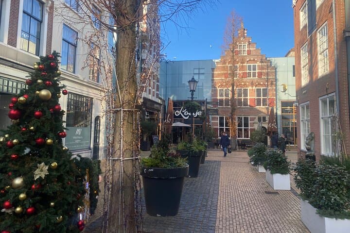Den Haag Escape-Walk: Interactive City Puzzle Tour of The Hague photo 2