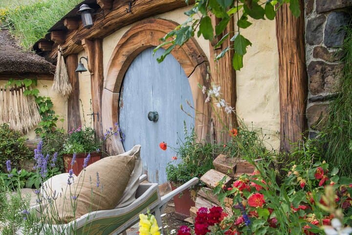 Private Hobbiton Movie Set Tour from Auckland — Full-Day Journey to Middle-earth photo 2