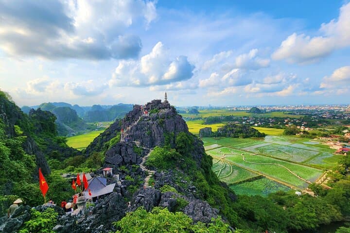 Full-Day Ninh Binh: Hoa Lu & Tam Coc Luxury Tour from Hanoi photo 3