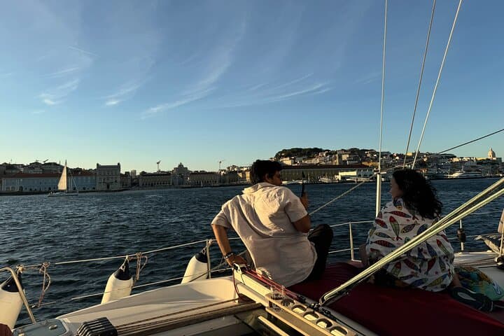 Private 2-Hour Lisbon Sailing Tour with Wine and Snacks photo 3