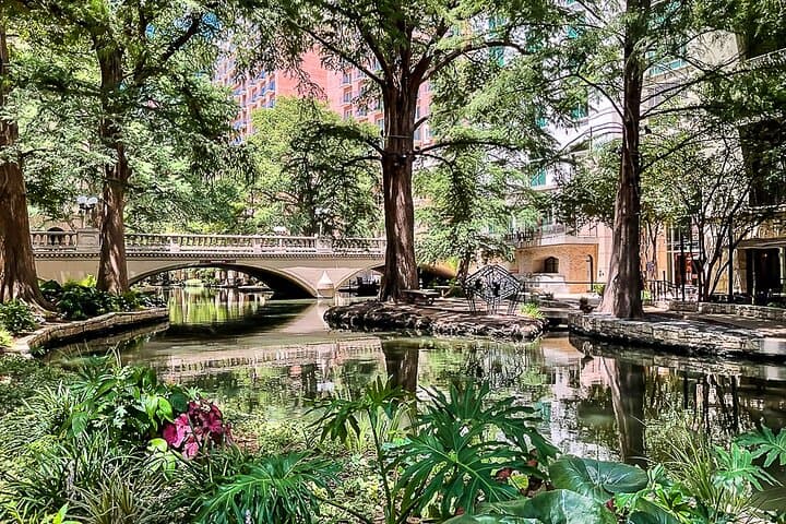 San Antonio Alamo & Cathedral Legends Small-Group Walking Tour: River Walk Stories and City Secrets photo 2