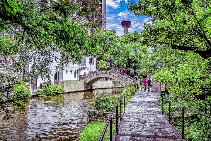 San Antonio Alamo & Cathedral Legends Small-Group Walking Tour: River Walk Stories and City Secrets photo 5