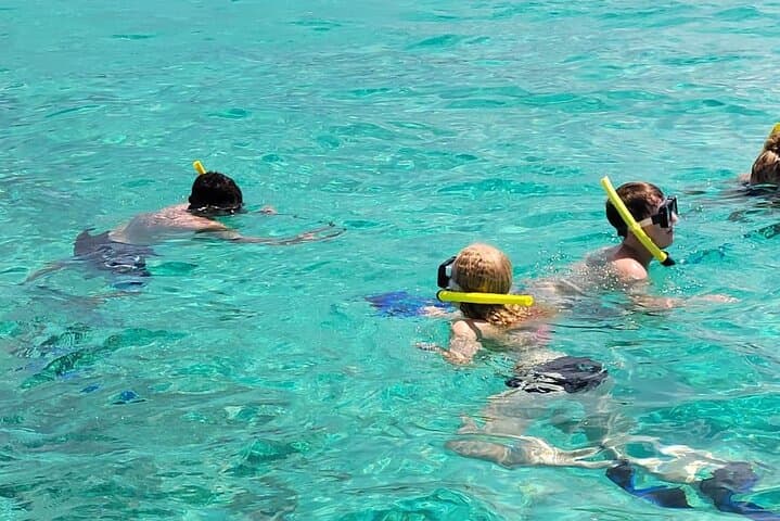 Roatan VIP Free-Style Private Tour — Custom 4-Hour Island Adventure photo 4
