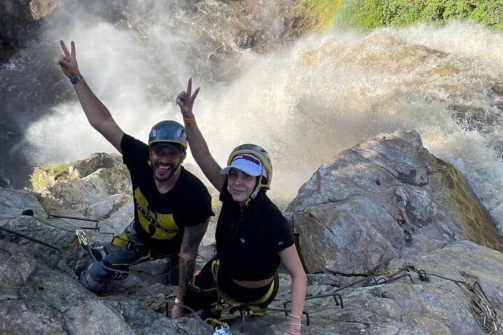 El Salto del Buey: Waterfall Day Trip with Zip-Line and Climbing from Medellín