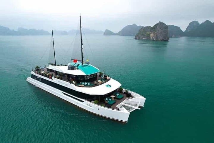 Halong Bay and Lan Ha Bay Premium Day Cruise from Hanoi