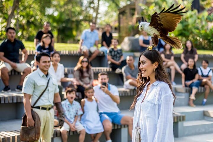 Bali Bird Park Entry: Walk Among 1,000 Birds Near Ubud photo 2