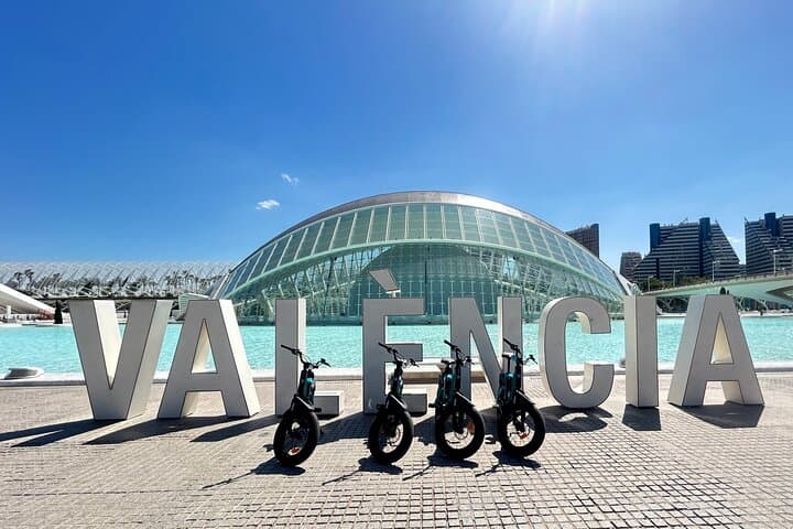 Yamaha E‑Bike Tour in Valencia: City of Arts, Turia Gardens & Historic Centre photo 3