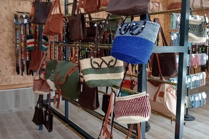 Karen Blixen, Kazuri Beads & Giraffe Centre Day Tour — Nairobi Wildlife, Craft & History photo 5