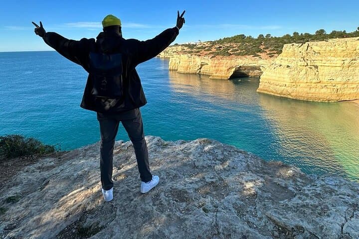 Seven Hanging Valleys Guided Hike from Albufeira — Praia da Marinha, Benagil & Alfanzina Lighthouse