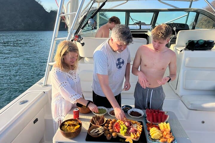 Private Tiara Yacht Half-Day in Gulf of Papagayo: Snorkel, Fish & Beach Hop photo 4