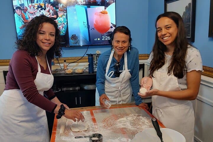 Hands-On Lowcountry Cooking Class in Charleston's French Quarter photo 4