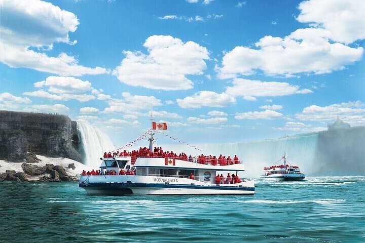 5-Day Fall Foliage & Niagara Falls Tour — Boston to Toronto, Montreal & Quebec photo 3