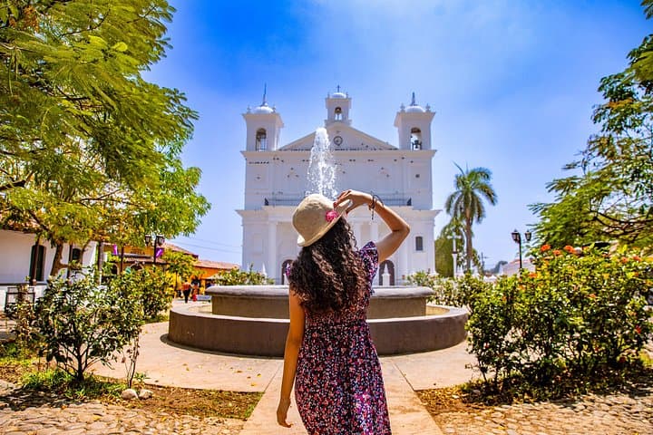 Suchitoto & San Salvador Combo: Colonial Streets, Lake Views and City Highlights photo 2