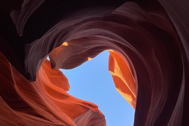 Private Antelope Canyon Day Tour: Lower Antelope, Horseshoe Bend & Navajo Trading Post photo 2