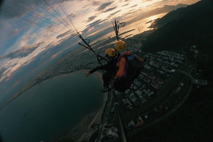 Extended Paragliding Flight Over Son Tra Peninsula, Da Nang photo 6