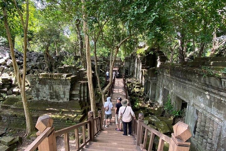 Beng Mealea Temple Tour: Explore Cambodia’s Wild Angkor and Artisan Workshops photo 3