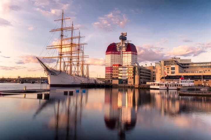 Private Tour Discover Gothenburg — 5-Hour Guided City Highlights