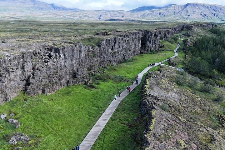Private Golden Circle Tour from Reykjavik Cruise Port — Þingvellir, Geysir & Gullfoss photo 6