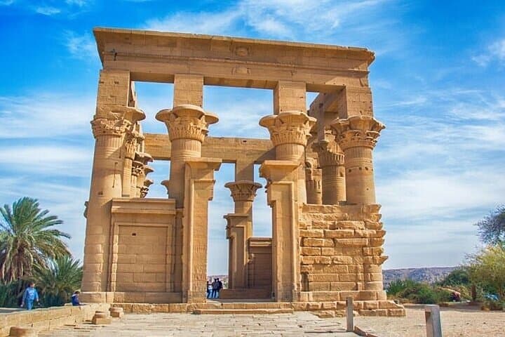 4-Day Nile Cruise From Aswan to Luxor — Abu Simbel & Sunrise Balloon photo 2
