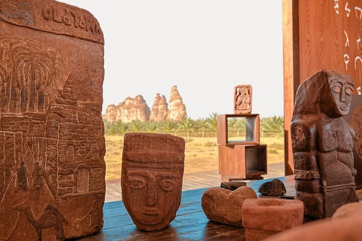 Explore Dadan and Jabal Ikmah: Private Vintage Land Rover Tour in AlUla photo 2