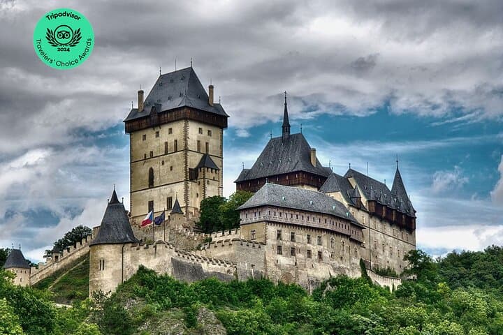 Karlstejn Castle & Koněprusy Caves: Small-Group Day Trip from Prague