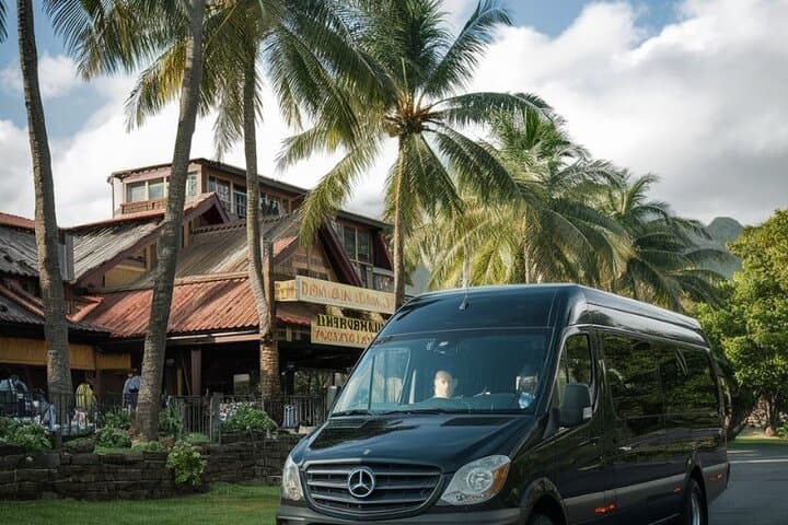 Private Waikiki to Paradise Cove Luau Transfer — Stress-Free Ride to Ko Olina photo 2