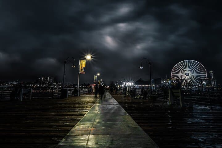 Unveiling the Haunting Secrets of Santa Monica's Ghost Tour photo 3