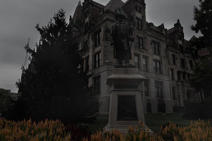 St. Louis Haunted Walking Tour: Soldiers Memorial to Union Station Ghosts