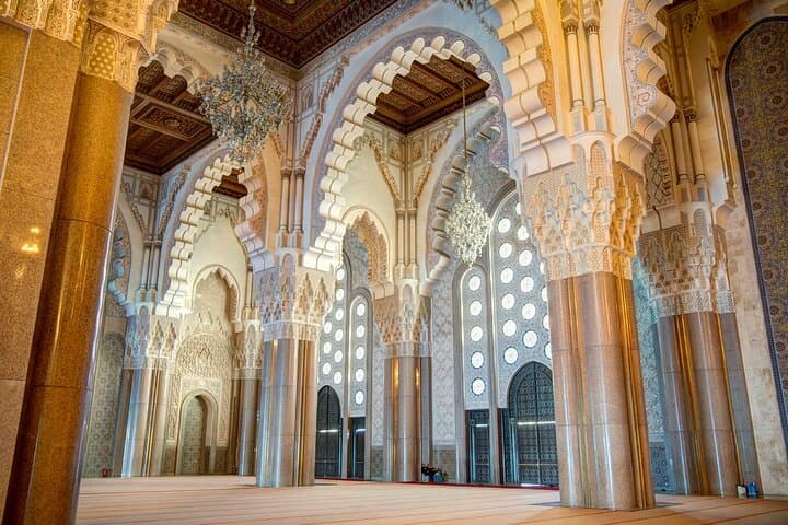 Half-Day Casablanca Highlights: Hassan II Mosque, Medina & Rick's Café photo 4