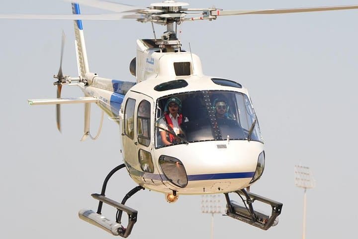 12-minute-helicopter-tour-dubai-burj-khalifa-burj-al-arab photo 6