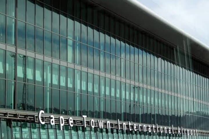 Cape Town Airport to City Hotels Private Transfer — Meet & Greet Service photo 3
