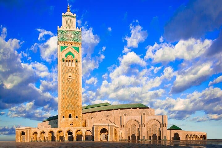 Casablanca Highlights: Hassan II Mosque, Old Medina & Corniche Half-Day Tour photo 3