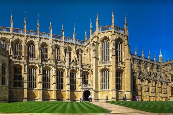 Stonehenge, Windsor Castle & Bath: Private Chauffeur Day Tour from London photo 4