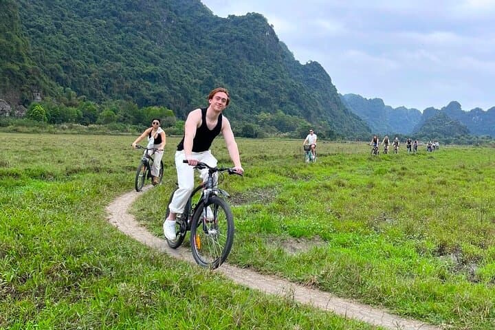 Lan Ha Bay Luxury Day Cruise from Hanoi: Cat Ba Island, Kayaking & Viet Hai Village photo 6