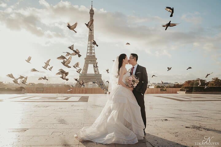 Paris Sunrise Portrait Session with a Local Photographer photo 3