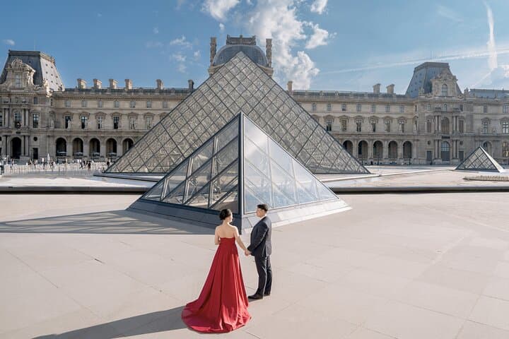 Paris Sunrise Portrait Session with a Local Photographer photo 5