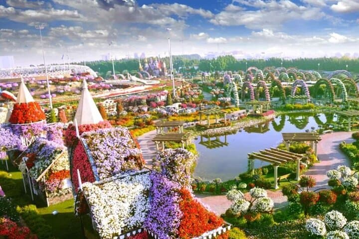 Dubai Miracle Garden & Butterfly Garden Combo: Seasonal Flower Displays and Visitor Tips photo 1