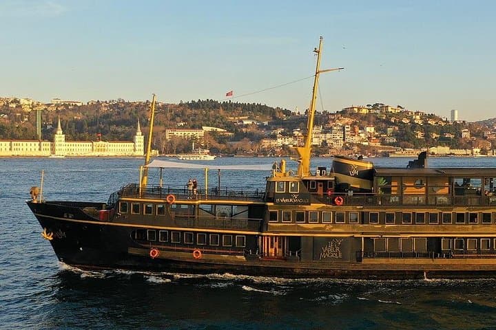 Golden Dinner Cruise on the Bosphorus: Nighttime Cruise, Halal Dining & Istanbul Views photo 3