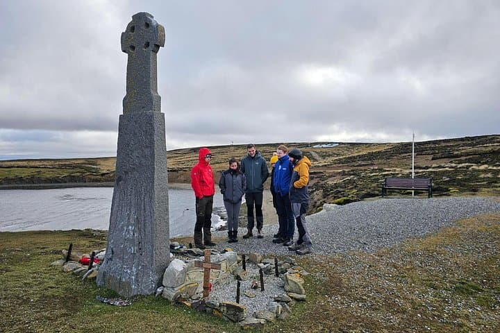 Stanley to Goose Green: 1982 Falklands War Memorials Tour (5–6 hrs) photo 4