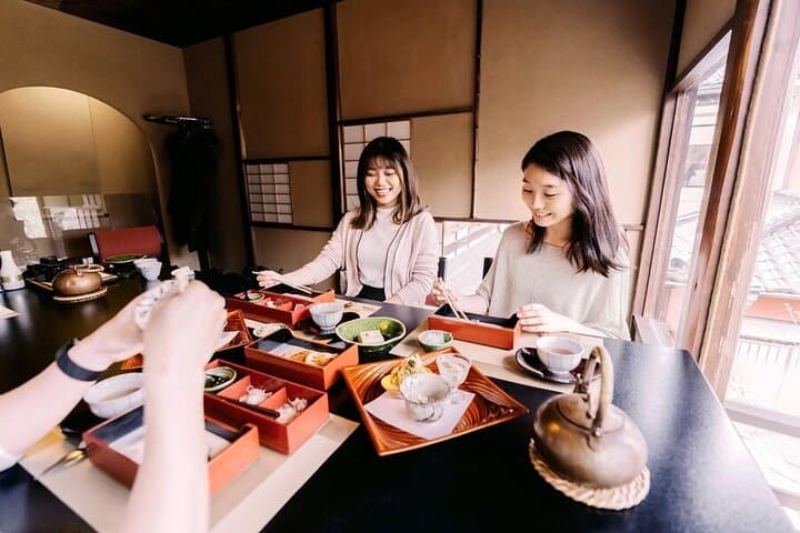 Kyoto Best Food Tour: Private 3-Hour Nishiki Market & Gion Food Walk photo 6