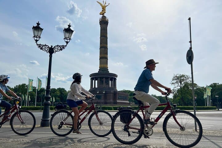 Private Berlin E-Bike Tour: Highlights & Hidden Gems of the City photo 2