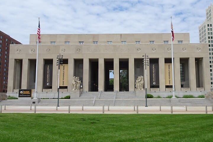 Downtown St. Louis Landmarks Walking Tour: Union Station, City Hall & Historic Architecture photo 4