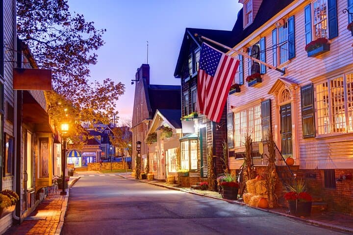 Cruising Newport’s Coast and Mansions: Guided Open-Air LSV Tour photo 5