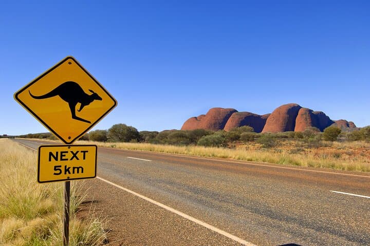 Overnight Uluru Adventure: Uluru & Kata Tjuta Two-Day Experience photo 4