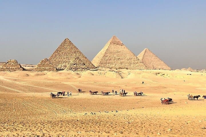 Sharm El Sheikh to Giza: Pyramids & Egyptian Museum Day Tour by Bus