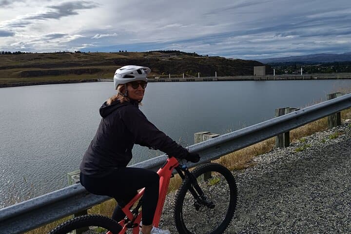 Bike the Roxburgh Gorge Trail: Clyde to Roxburgh with Jet Boat Transfer photo 2