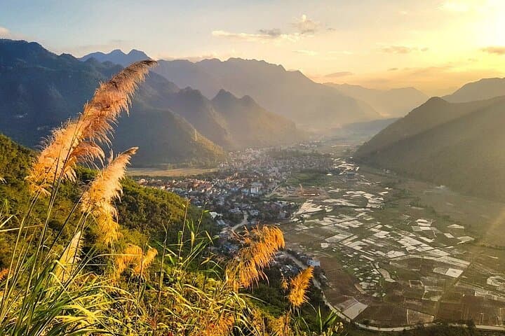 Mai Chau Day Trip by Bike from Hanoi — Cycle Rice Valleys & Thai Villages