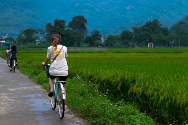 Mai Chau Day Trip from Hanoi: Bike Through Rice Paddies & Thai Villages photo 2